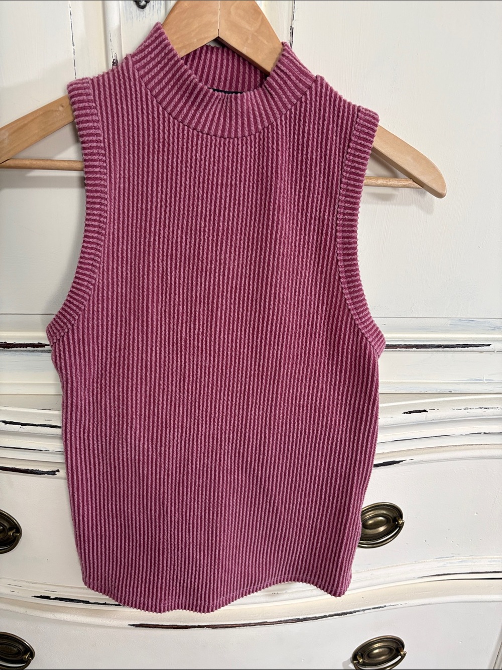 Lulu's Ribbed Mock Neck Tank in Magenta